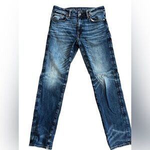 AMERICAN Eagle Airflex Slim Straight Leg Jean